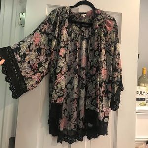 Em Creme Floral Kimono